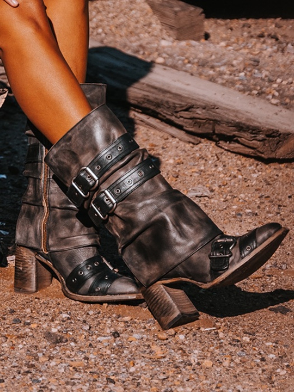 Freebird by Steven Jermaine Distressed Leather Chunky Heel Boots Size 5